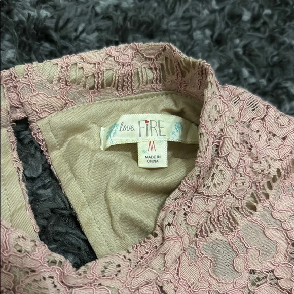 love, Fire Pink Lace Sleeveless Top - Picture 3 of 3